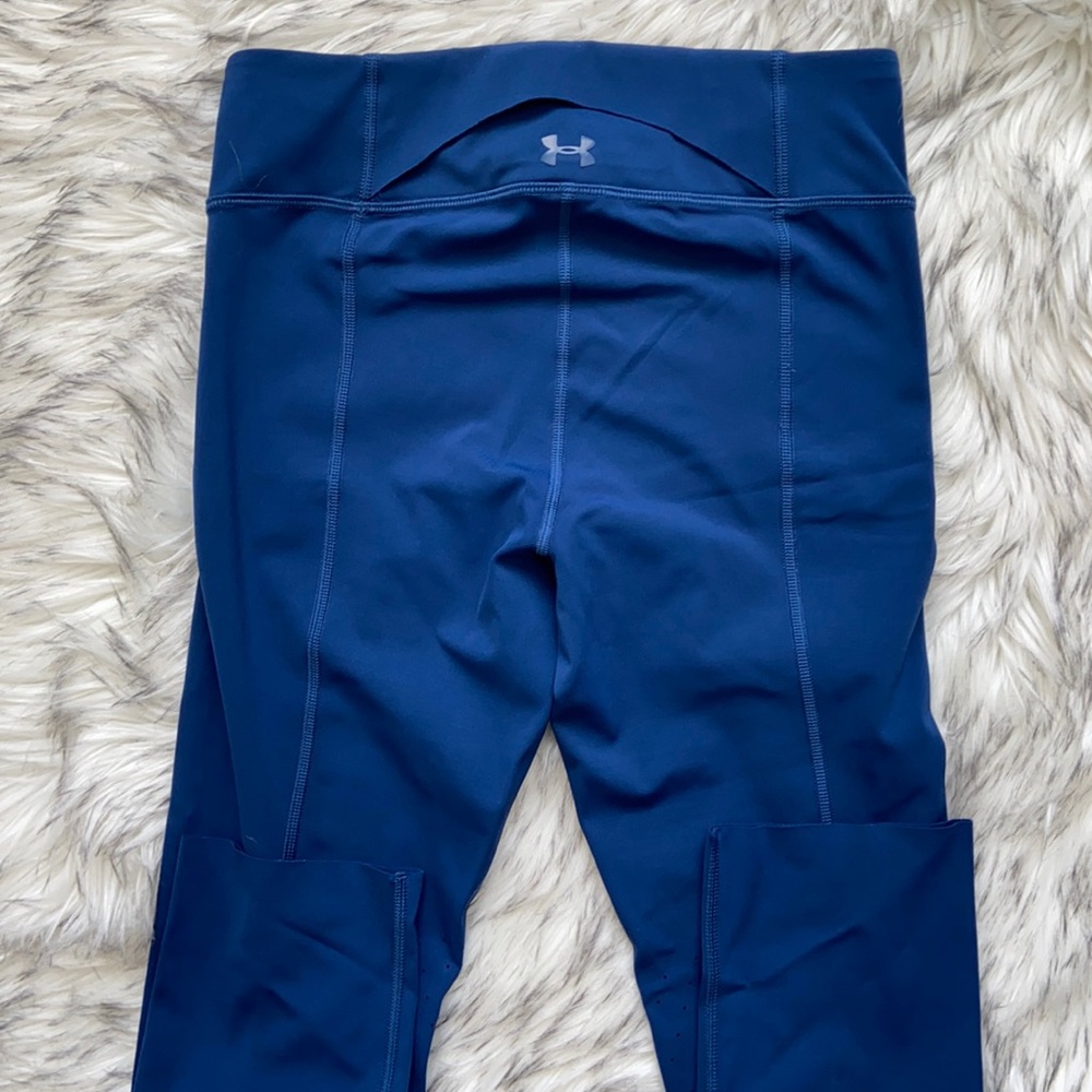 Under Armour Mirror Free Cut Cropped Leggings - Picture 5 of 11